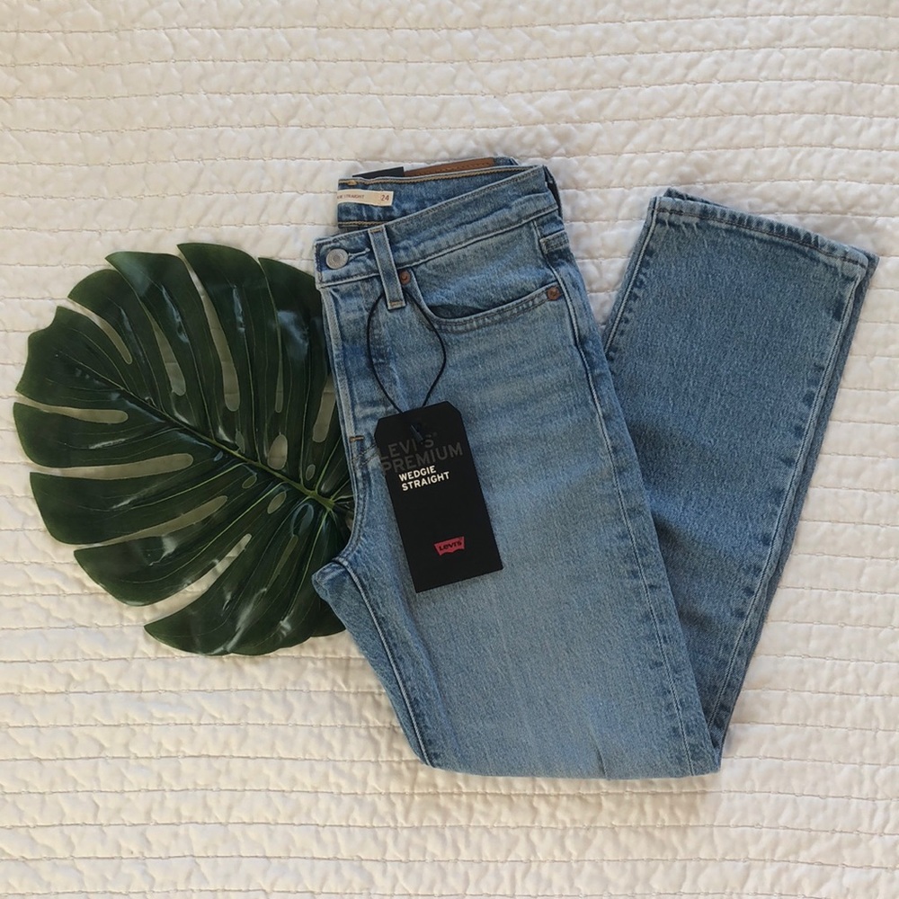 Levi's Wedgie Straight Tango Blue
